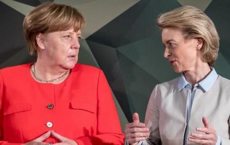 Германия вынуждена увеличить расходы на оборону - Меркель 