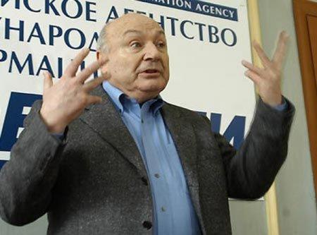 Путин вручил орден Жванецкому: Россияне возмущены 