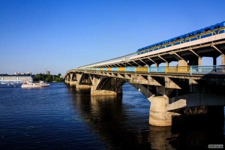 В Киеве мост-метро может рухнуть в любой момент, - проектировщик Росновский 