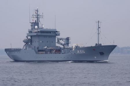 В Черное море войдет корабль-плавбаза НАТО