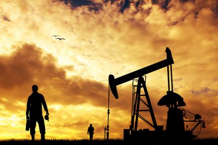Нефть ускорила падение на фоне заявлений Эр-Рияда 