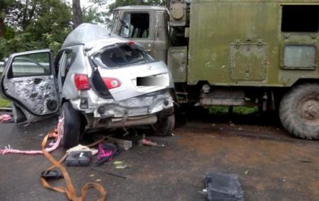 В Тернопольской области Nissan врезался в военных 