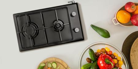 Perevahy-nastilnykh-hazovykh-plyt-MINOLA