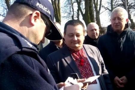 В Польше вызвали полицию из-за приветствия 