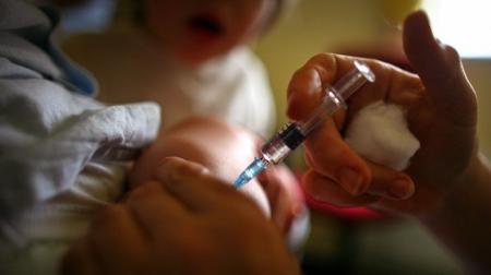 Российские тролли разжигают споры о безопасности вакцин