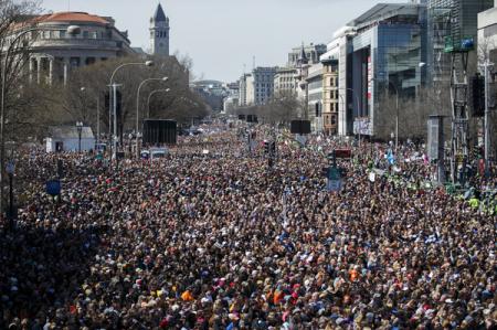 В США прошли массовые марши против оружия 