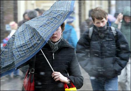 Дождь и снегопад: в Украине резко изменится погода