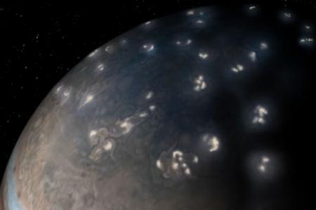 Молнии на Юпитере оказались похожи на земные 