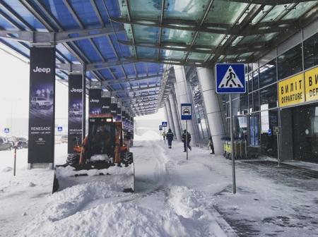 Непогода в Украине: ограничено движение и закрыты аэропорты 