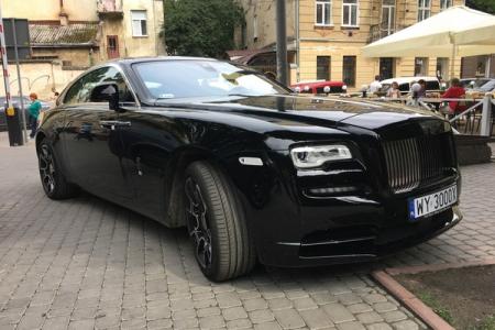 В Украине заметили редкий Rolls-Royce за 13 миллионов на еврономерах 