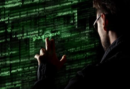 Украинский хакер украл более $1 млрд из банков РФ 