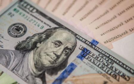 Курс доллара в Украине пошел на новый антирекорд
