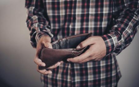Як позбутися старого гаманця, щоб не накликати на себе лихо: викидати їх не можна