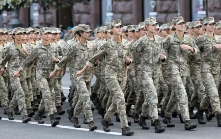 Військовий облік жінок в Україні: кого це стосується і що відомо про процедуру