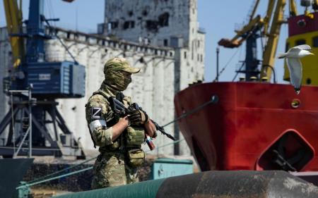 Скільки протягнуть російські окупанти на правому березі Херсона: прогноз військового експерта