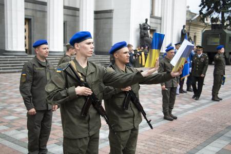 В Нацгвардии пополнение: две сотни новобранцев приняли присягу на верность Украине