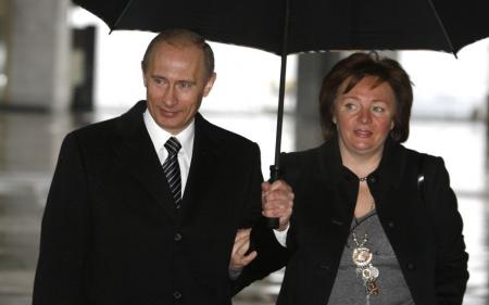 Велика Британія переслідує людей, які приховують фінанси Путіна: деталі про нові санкції