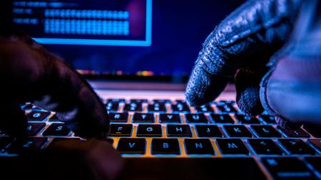 Хакеры выложили в интернет персональные данные ведущих деятелей ФРГ