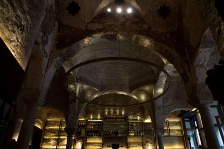 Под стенами бара в Севилье обнаружен хаммам XII века