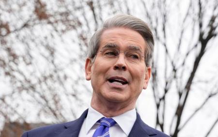 _bessent_gettyimages_2204267196_f4030357177a432b639b_16.04.26