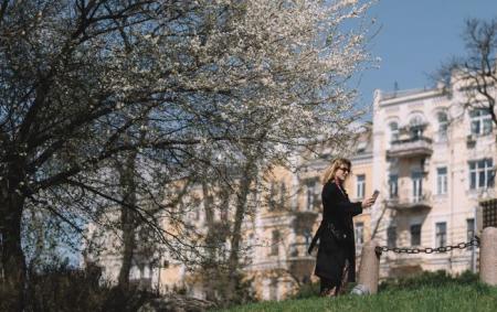 _fotografue__kvituche__derevo_kiyiv_vesna_pogoda_sonyachno_gettyima_29.03.26