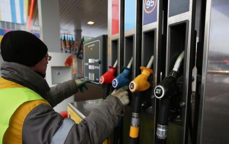 Ціни на бензин в Росії побили двадцятирічний рекорд