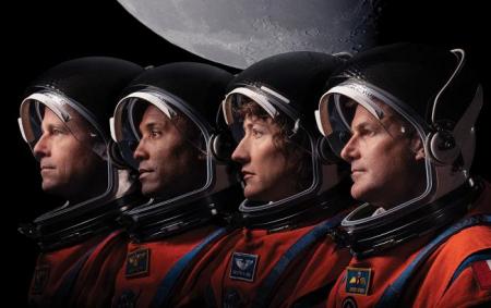 artemisiicrewposterorig_notext_01_00c764469a01870f7a_04.03.26