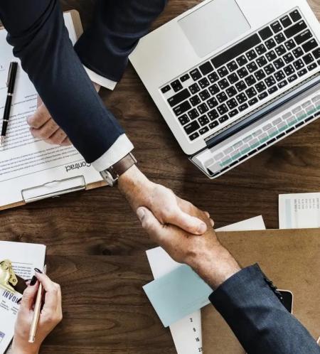 business-3152586_1920-747x1024