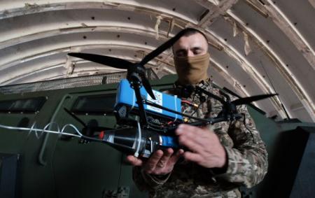 fpv_dron_operator_dronu_ukr_vii__skovi_foto___vitalii___nosach_rbk_ukrai__na20_02.06.26
