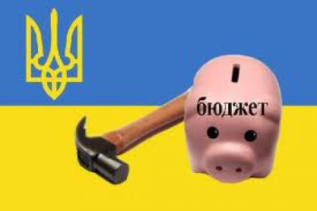 Азаров требует принять бюджет за один день