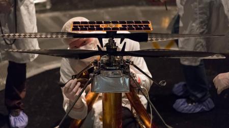 В NASA приготовили марсианский вертолет для полета на Марс