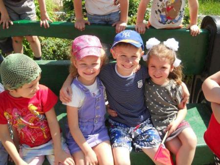 Штаб Ахметова запускает новую программу  – «Мирное лето – детям Донбасса»