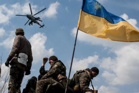 В Украине вводится неофициальное военное положение в отдельных городах