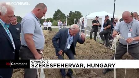В Венгрии устроили чемпионат по скоростному копанию могил