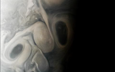 Космічний апарат NASA зняв фотографію газового гіганта Юпітера з моторошним 