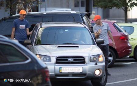 В Києві повернуть плату за паркування: названа дата та умови