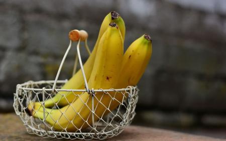 Який банан корисніший: зелений, жовтий чи перестиглий