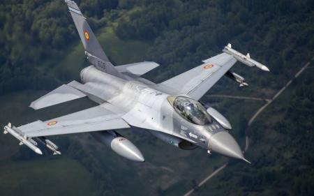 Експерт пояснив, як F-16 допоможуть Україні захиститись від Росії