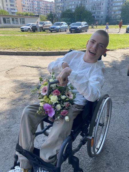 У Білій Церкві випускник на інвалідному візку не зміг відсвяткувати останній дзвоник через вчительку