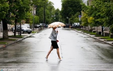 Дощі з грозами, а місцями град: синоптики розповіли, де чекати негоди 14 липня