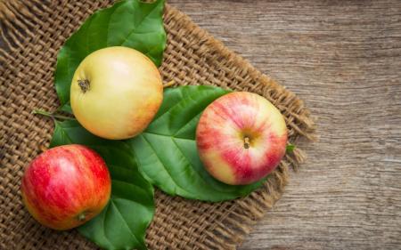 Яблучний, медовий, горіховий: коли 2023 року в Україні святкують Спаса, дати за новим календарем