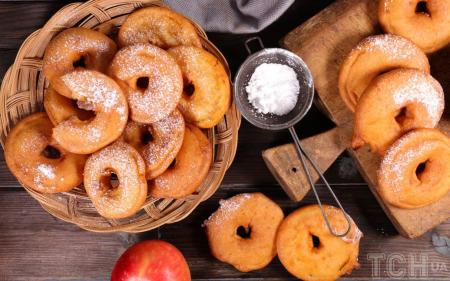 Яблучні пундики: рецепт смачного десерту