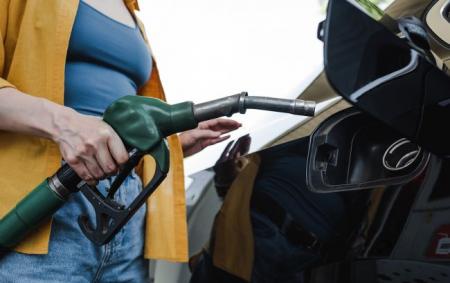 Треть заправок в Украине торгует некачественным бензином, - исследование