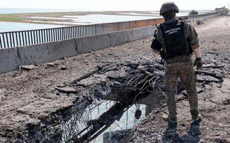 Чому росіяни мовчать про удари по Чонгарському мосту — пояснення експерта