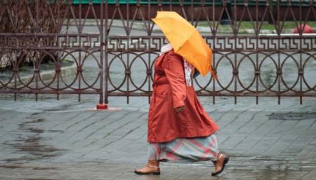 В Україні 15 жовтня вдень до +25°, у деяких регіонах дощитиме