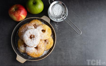 Італійські яблучні оладки: знаменитий рецепт