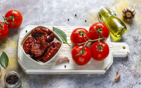 В’ялені помідори в домашніх умовах: як нашу «сливку» заготовити на зиму по-італійському