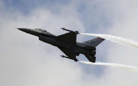 Винищувач F-16 приземлявся в Україні: очільник Повітряних сил заінтригував новиною