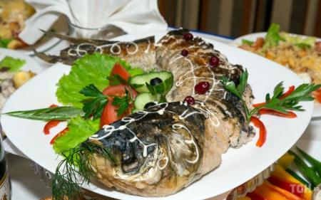 Гефілте фіш: легендарний рецепт фаршированої риби
