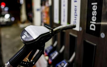 Ціни на бензин та дизель продовжать зростати: експерт дав прогноз на найближчі тижні